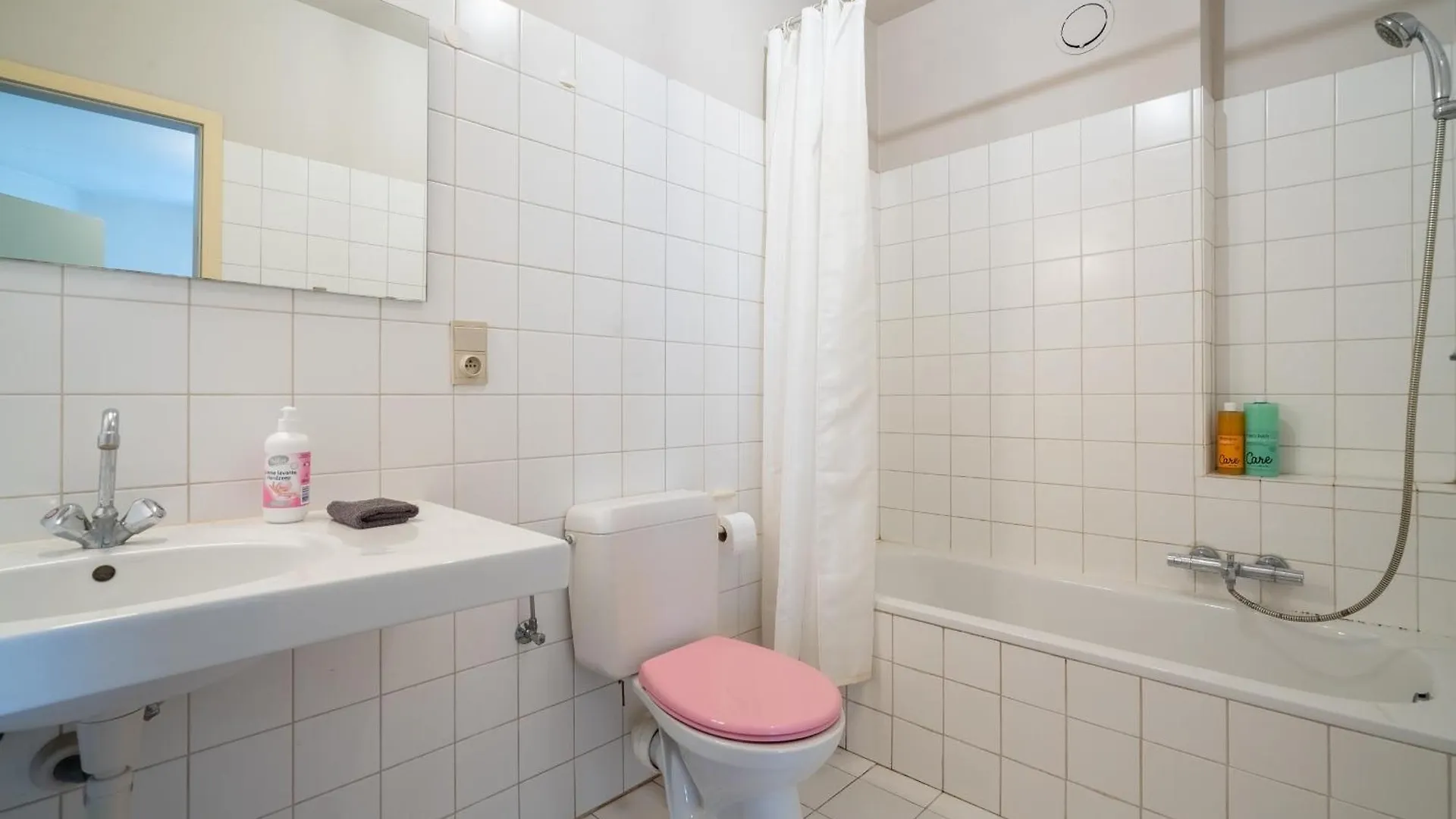 Bright Apartments In The Heart Of Antverpy Belgie