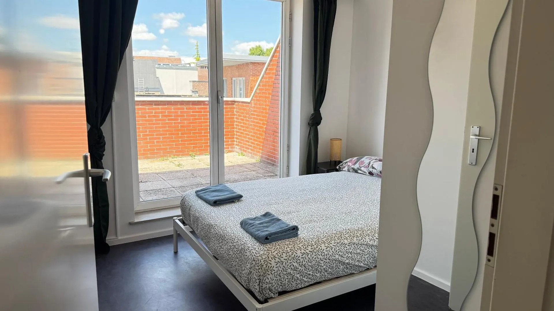 Bright Apartments In The Heart Of Antverpy Belgie