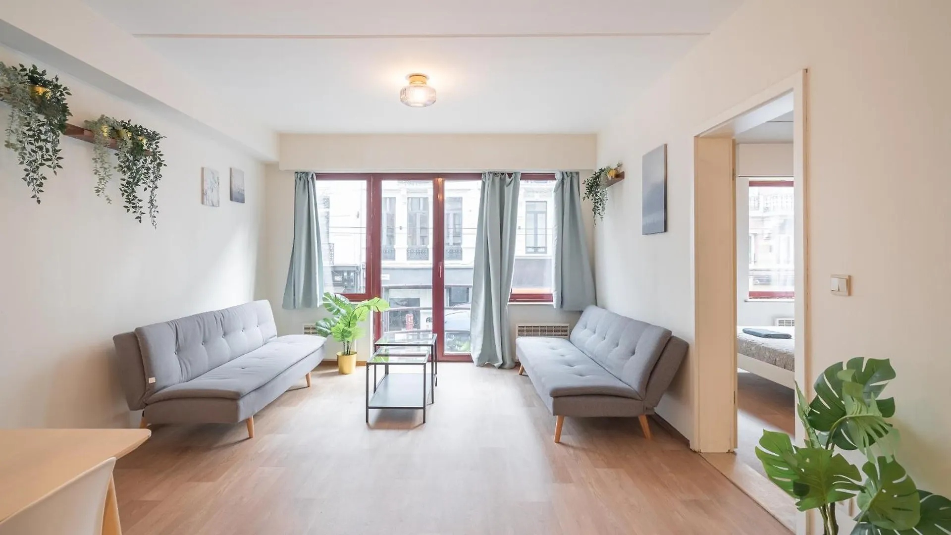 Bright Apartments In The Heart Of Antwerp contacts