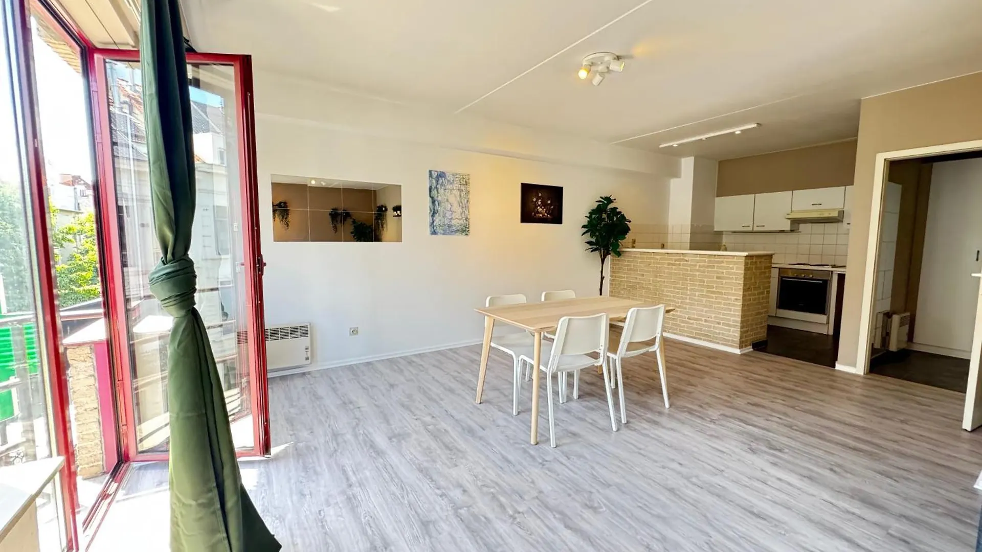 Bright Apartments In The Heart Of 안트베르펜