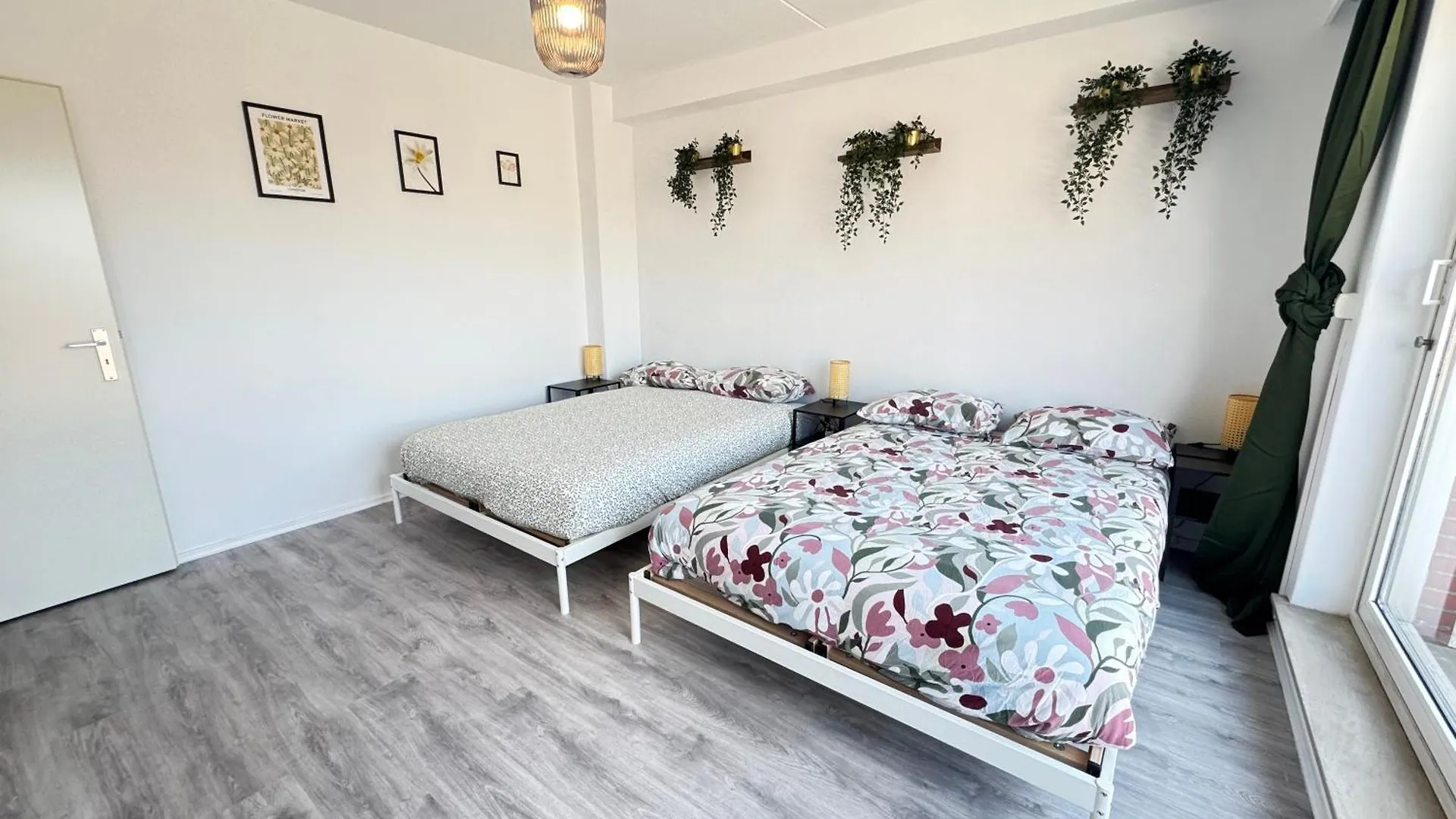 Bright Apartments In The Heart Of Αμβέρσα